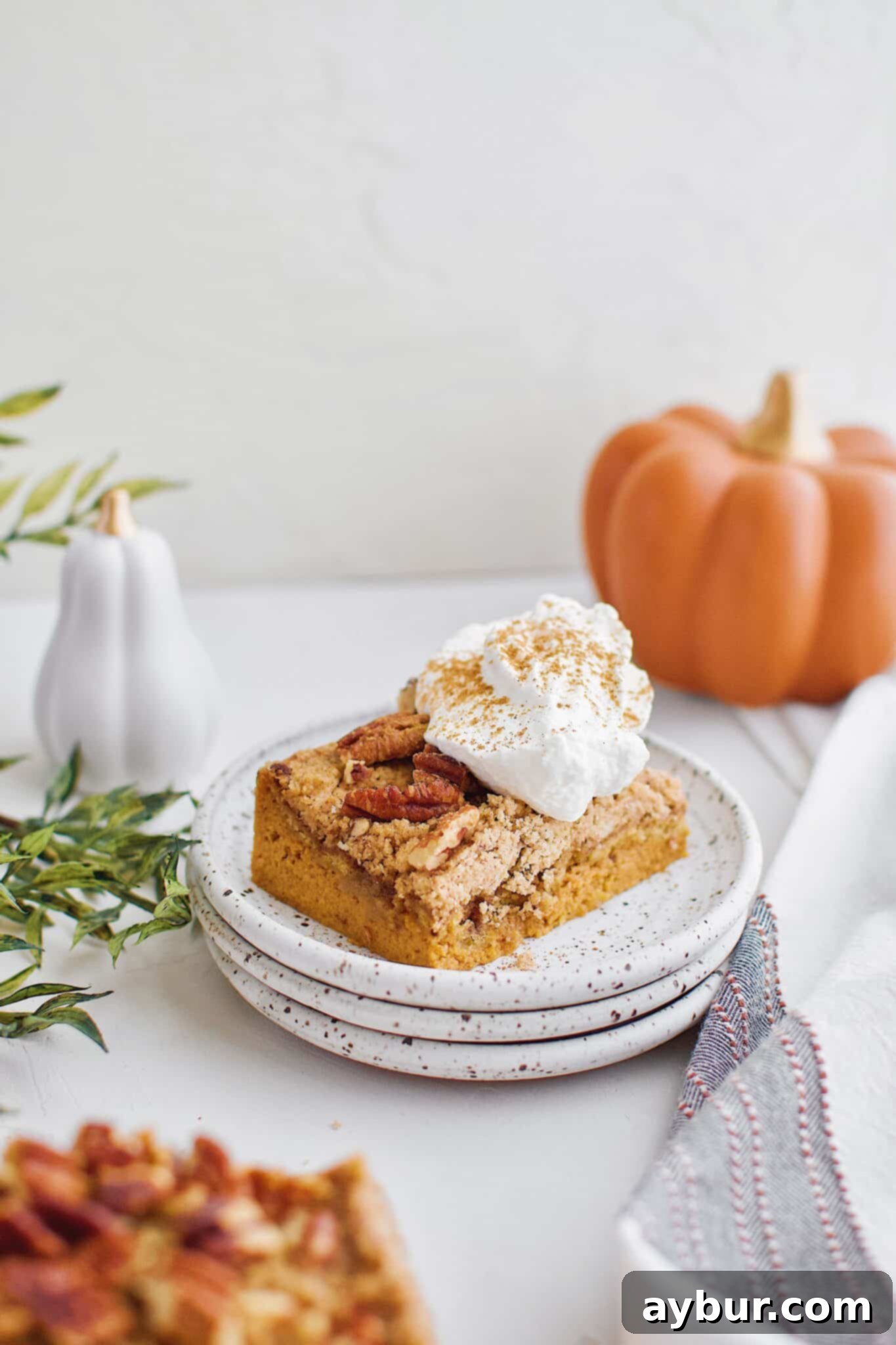 Spiced Pumpkin Bars 1 featured 17805