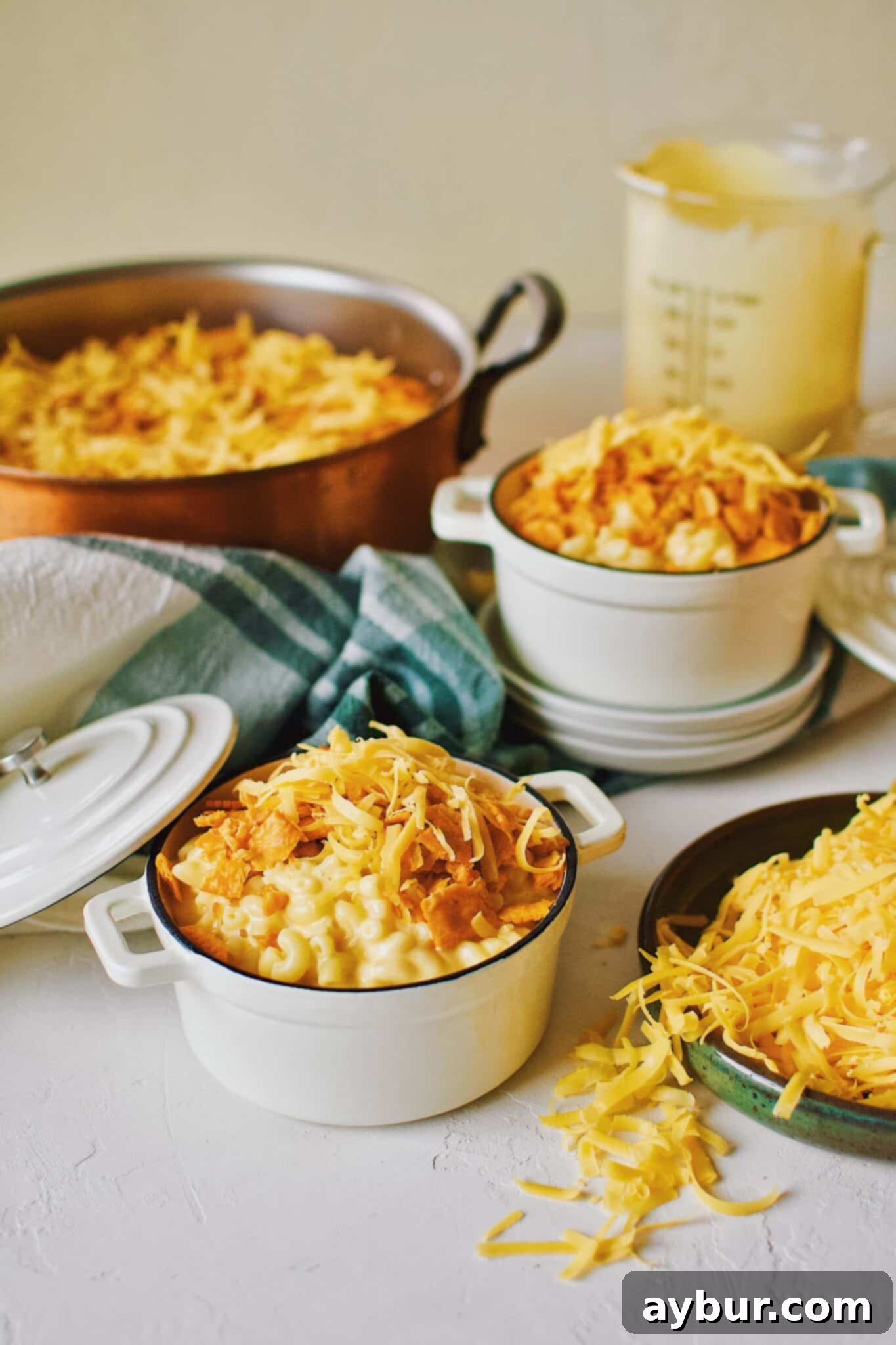 Ultimate Cheez-It Mac and Cheese 1 featured 18706