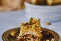 Baklava: Çıtır Çıtır, Şerbetli, Cevizli Lezzet