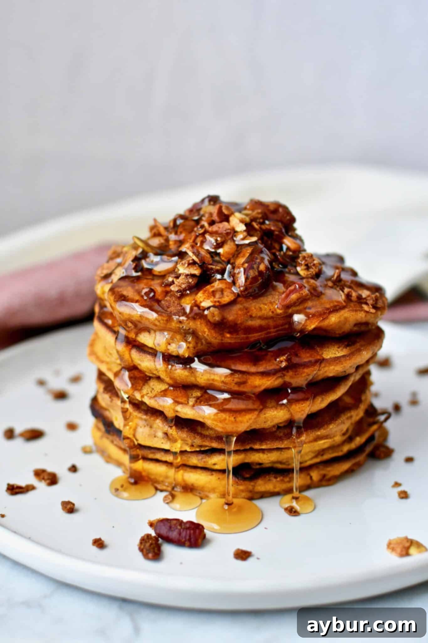 Fluffy Pumpkin Spice Pancakes 1 featured 21752