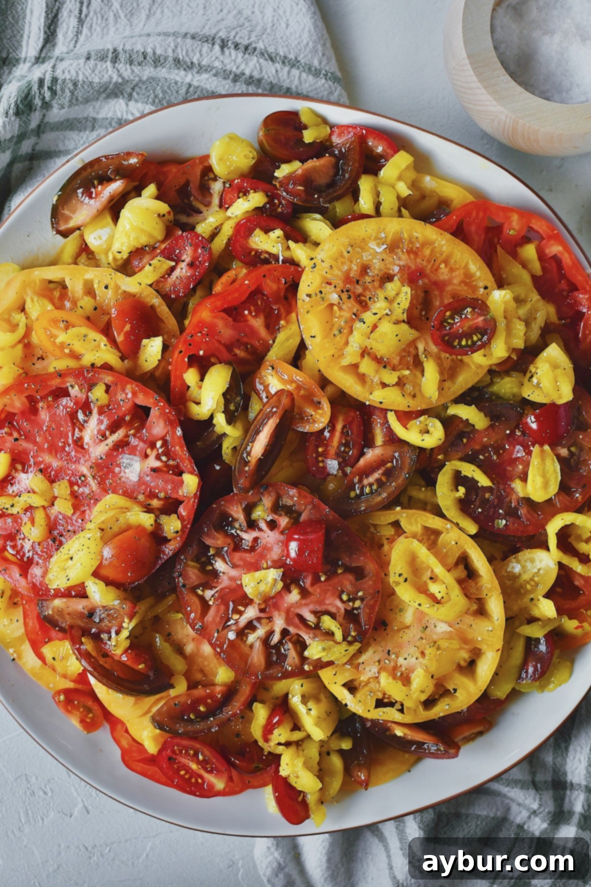 Creamy Burrata and Zesty Banana Pepper Tomato Salad 1 featured 23458