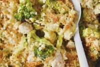 Fırında Tavuklu Brokoli Pilavı