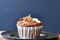 Homemade Starbucks-Inspired Pumpkin Cream Cheese Muffins