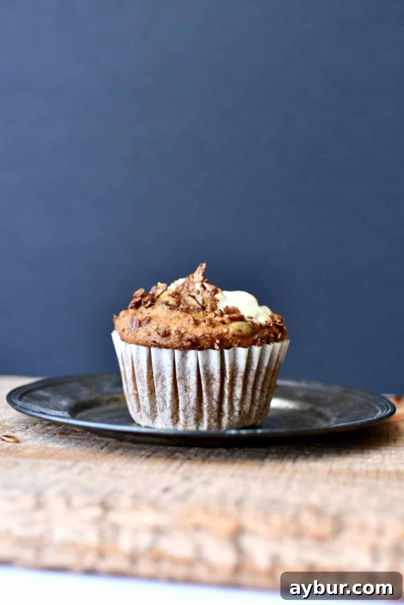 Homemade Starbucks-Inspired Pumpkin Cream Cheese Muffins 1 featured 7975